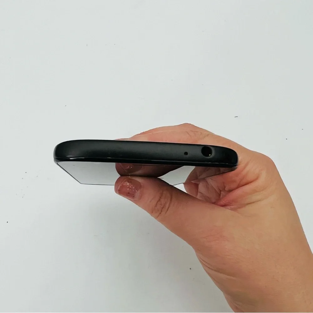 Motorola E5 Go XT 1921-8 Verizon Android Smart Phone
